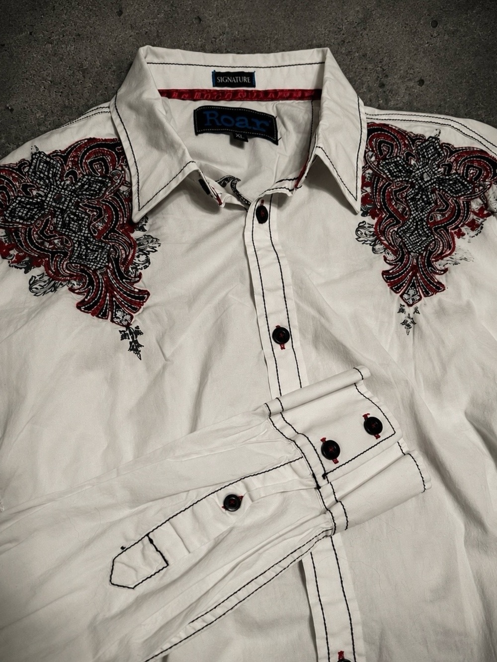 Roar Men’s Signature Button Up Shirt